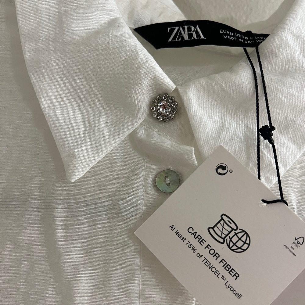 NWT Zara button down shirt with Rhinestone - Picture 3 of 3